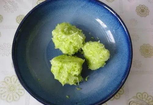 角瓜里面有点黑可以吃吗,可食用还是弃之？