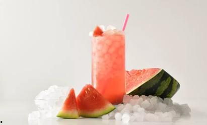 今日头条吃冰瓜,冰瓜解暑，今日头条带你感受清凉一夏