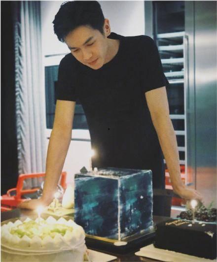 吃瓜爆料张若昀,吃瓜爆料背后的娱乐圈风云