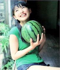 张凌赫吃瓜爆料是真的吗,真相揭秘还是无端猜测？